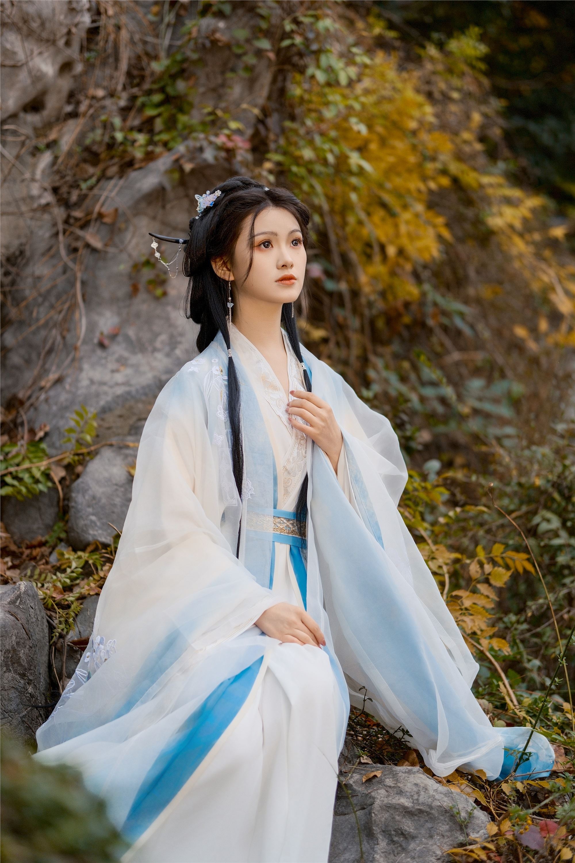 YITUYU艺图语 2025.01.24 秋意阑珊 悦璃